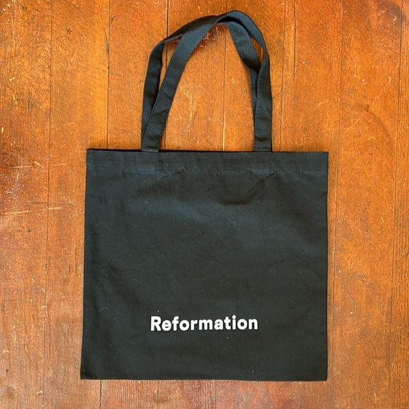 Set of 3 Reformation Totes - Picture 3 of 3